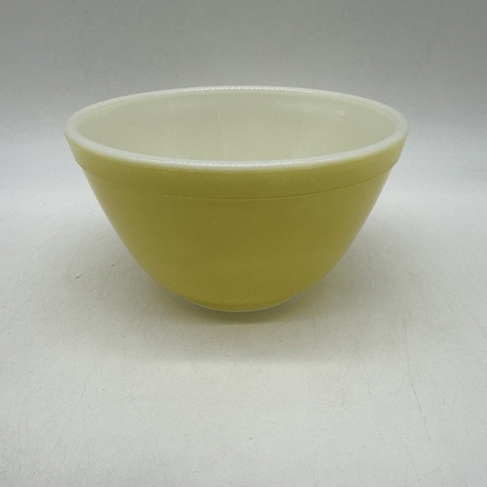 Vintage Pyrex 401 Yellow 1.5 Pint Nested Mixing Bowl